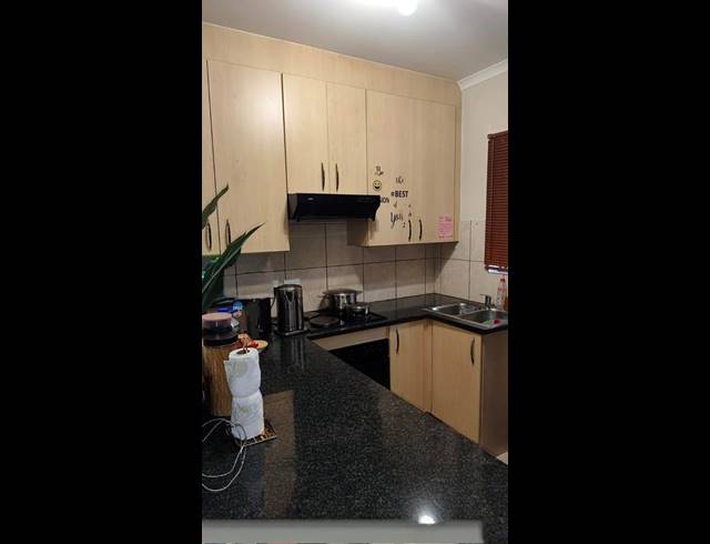 2 BEDROOM APARTMENT FOR SALE IN WATERVAL EAST